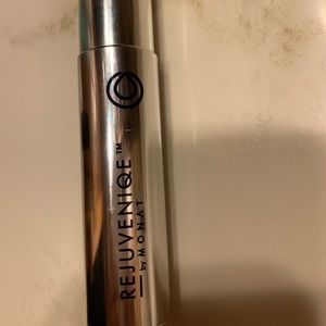 Monat Rejuvenique oil